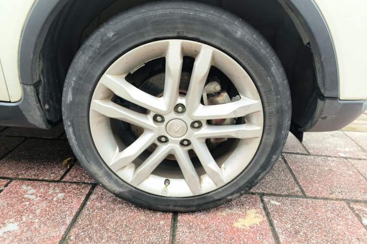 Used CHANGAN CS35 2017 1.6L Automatic Luxury Model Right Front Wheel Hub