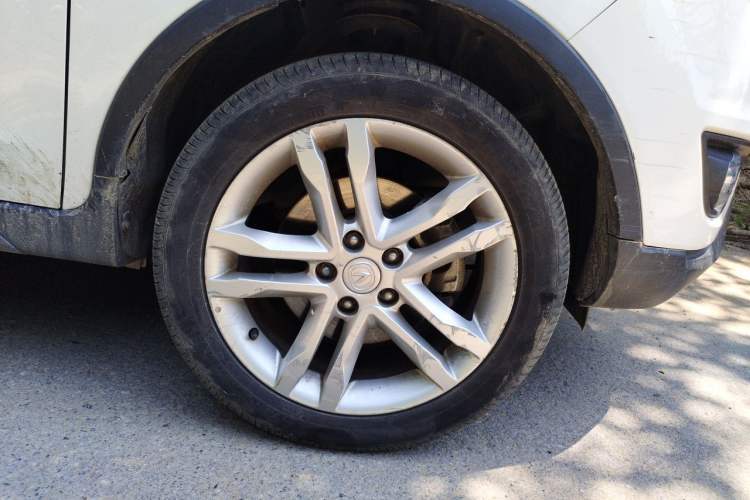 Used CHANGAN CS35 2017 1.6L Manual Luxury Model Right Front Wheel Hub