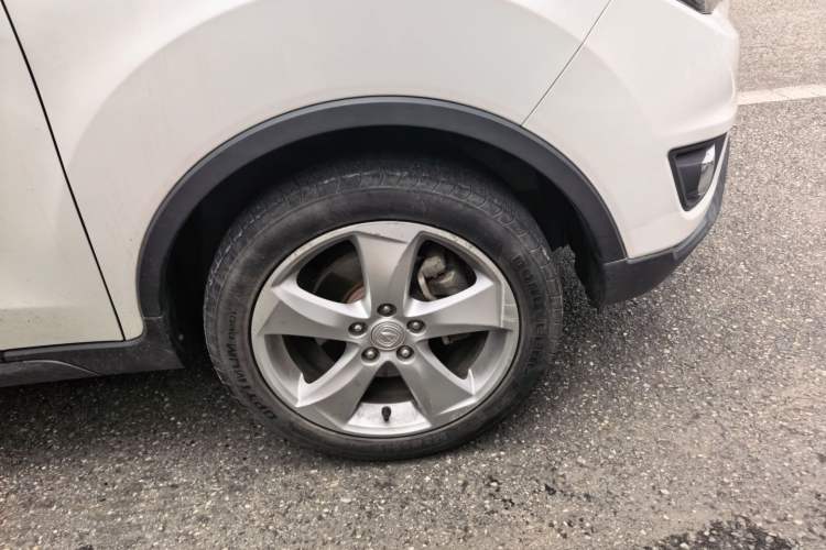 Used CHANGAN CS35 2017 1.6L Manual Luxury Model Right Front Wheel Hub