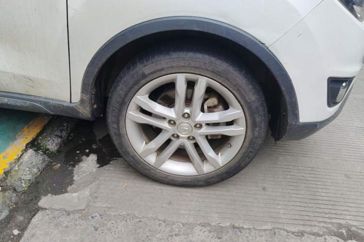 Used CHANGAN CS35 2017 1.6L Manual Luxury Model Right Front Wheel Hub