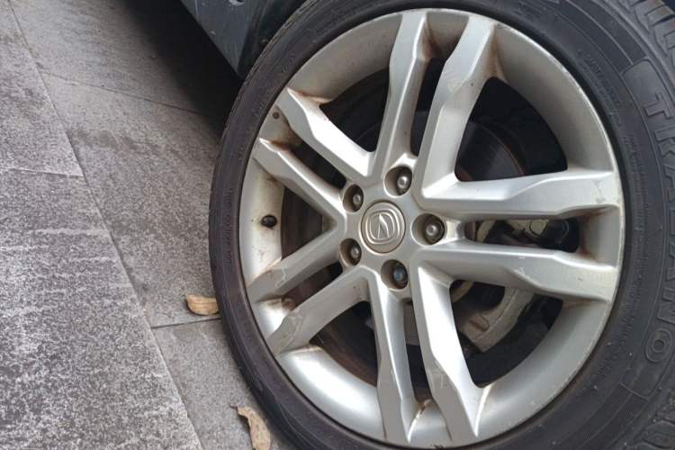 Used CHANGAN CS35 2017 1.6L Manual Luxury Model Right Front Wheel Hub