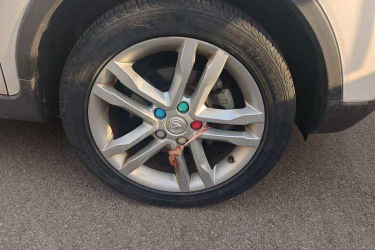 Used CHANGAN CS35 2017 1.6L Manual Luxury Model Right Front Wheel Hub