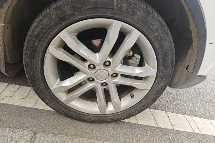 Used CHANGAN CS35 2017 1.6L Manual Luxury Model Right Front Wheel Hub