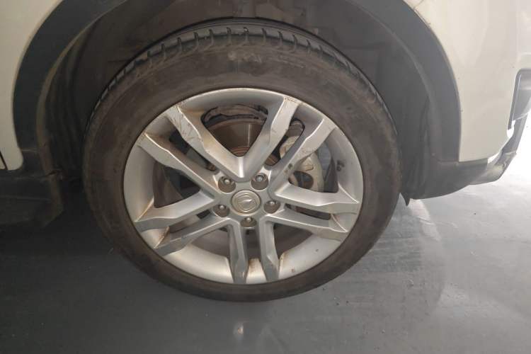 Used CHANGAN CS35 2017 1.6L Manual Luxury Model Right Front Wheel Hub