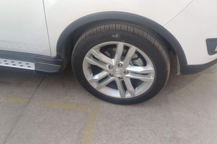 Used CHANGAN CS35 2017 1.6L Manual Luxury Model Right Front Wheel Hub