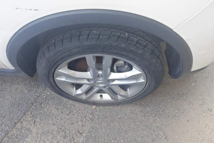 Used CHANGAN CS35 2017 1.6L Manual Luxury Model Right Front Wheel Hub