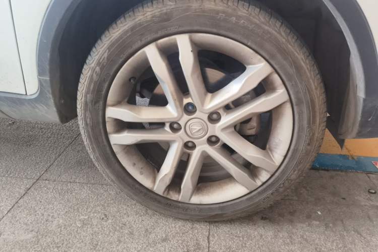Used CHANGAN CS35 2017 1.6L Manual Luxury Model Right Front Wheel Hub