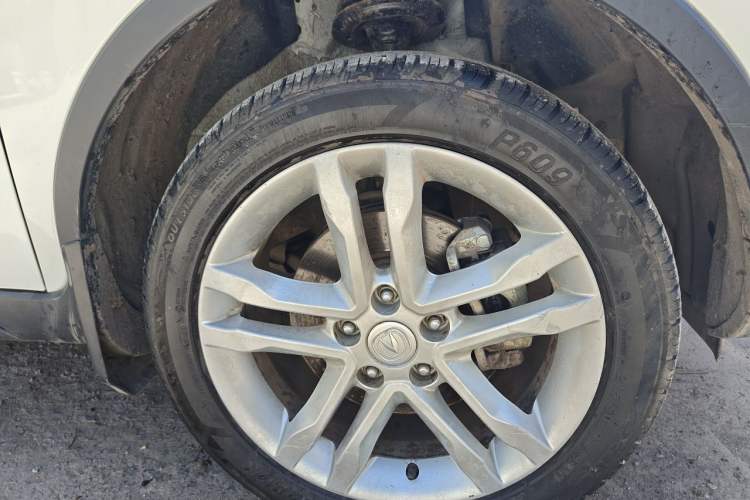 Used CHANGAN CS35 2017 1.6L Manual Luxury Model Right Front Wheel Hub