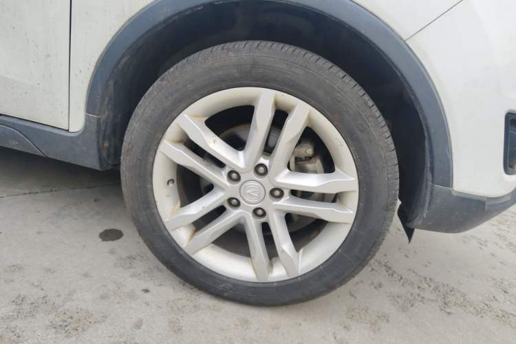 Used CHANGAN CS35 2017 1.6L Automatic Luxury Model Right Front Wheel Hub