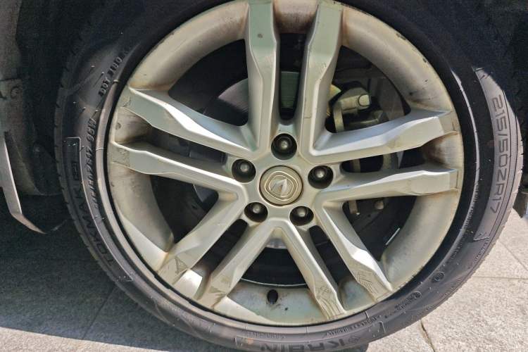 Used CHANGAN CS35 2017 1.6L Manual Luxury Model Right Front Wheel Hub
