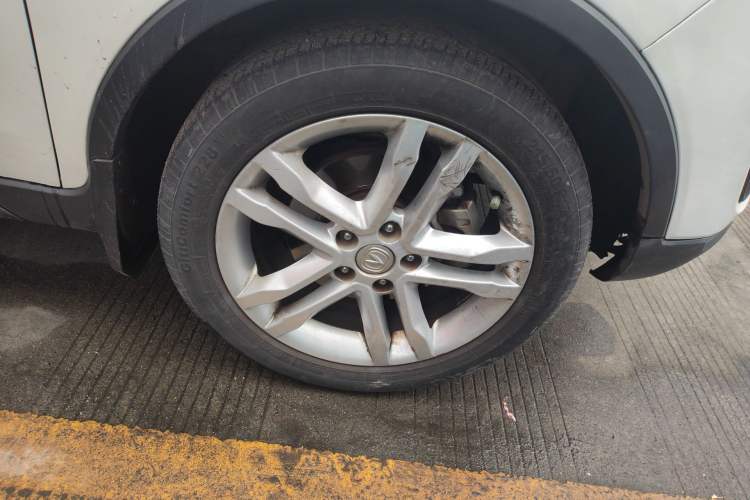 Used CHANGAN CS35 2017 1.6L Manual Luxury Model Right Front Wheel Hub