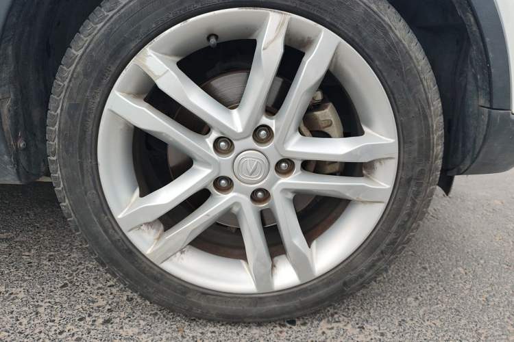 Used CHANGAN CS35 2017 1.6L Manual Luxury Model Right Front Wheel Hub