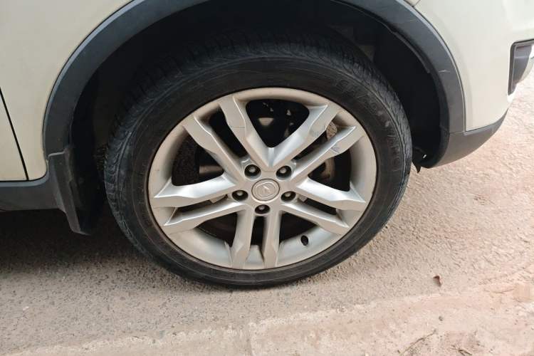 Used CHANGAN CS35 2017 1.6L Manual Luxury Model Right Front Wheel Hub