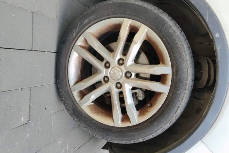 Used CHANGAN CS35 2017 1.6L Automatic Luxury Model Right Front Wheel Hub