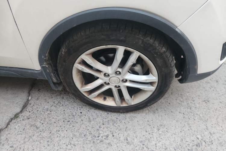 Used CHANGAN CS35 2017 1.6L Automatic Luxury Model Right Front Wheel Hub