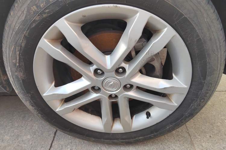 Used CHANGAN CS35 2017 1.6L Automatic Luxury Model Right Front Wheel Hub