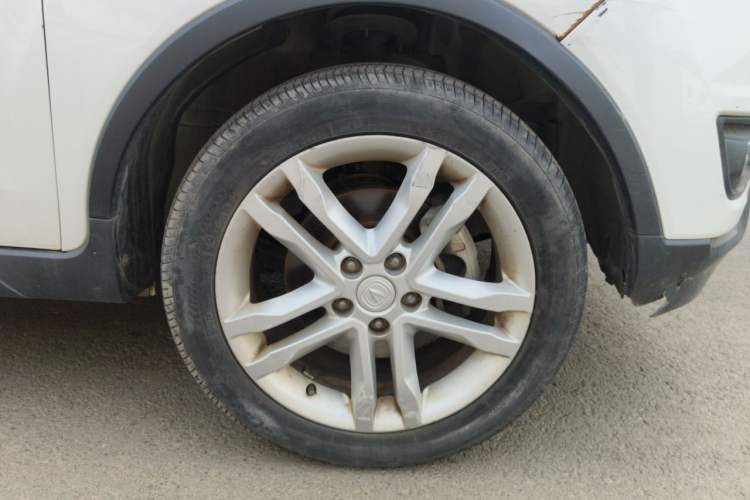 Used CHANGAN CS35 2017 1.6L Manual Luxury Model Right Front Wheel Hub