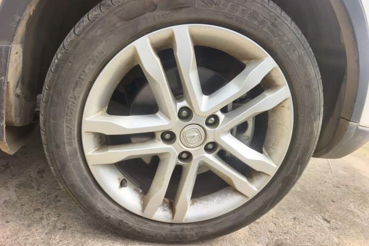 Used CHANGAN CS35 2017 1.6L Manual Luxury Model Right Front Wheel Hub