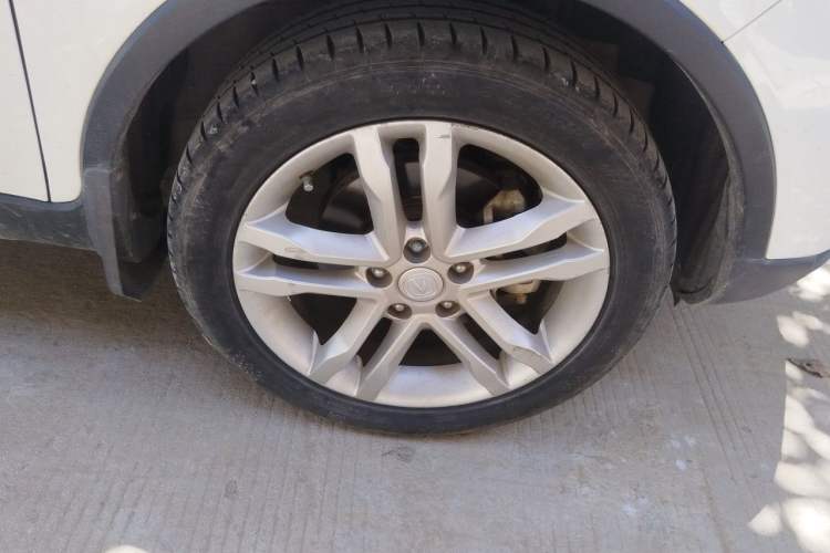 Used CHANGAN CS35 2017 1.6L Manual Luxury Model Right Front Wheel Hub