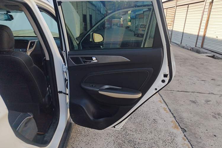 Used CHANGAN CS35 2017 1.6L Automatic Luxury Model Right Rear Door Interior