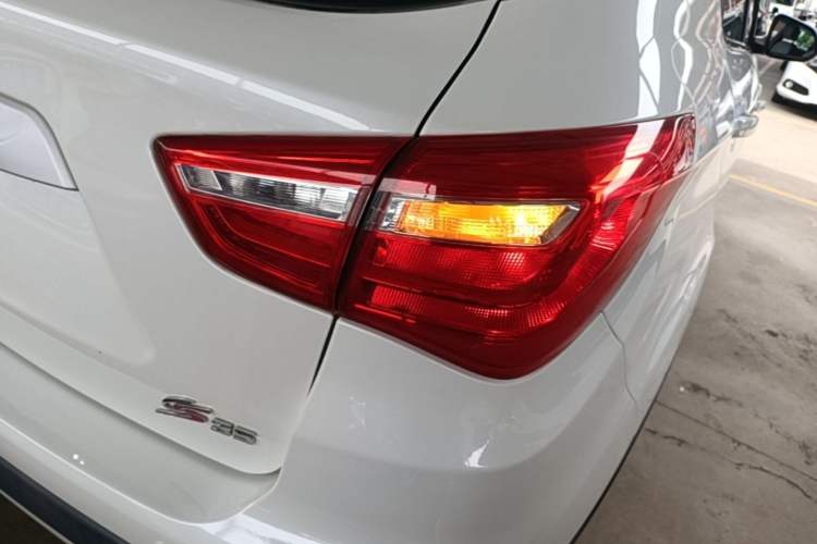 Used CHANGAN CS35 2017 1.6L Automatic Luxury Model Right Rear Taillight