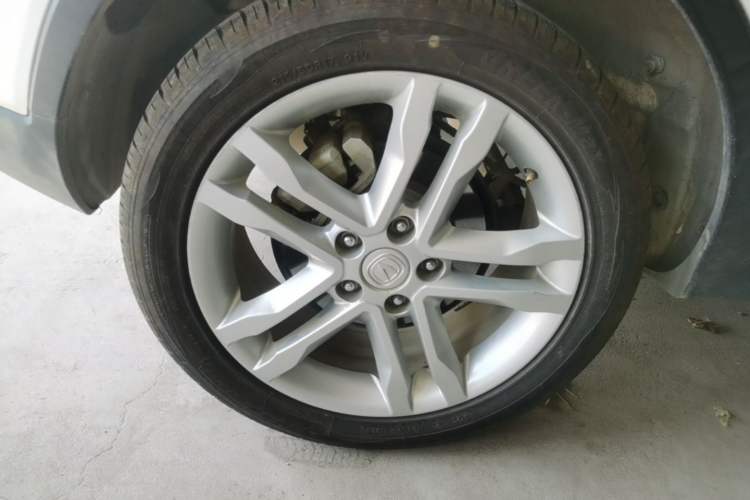 Used CHANGAN CS35 2017 1.6L Manual Luxury Model Right Rear Wheel Hub