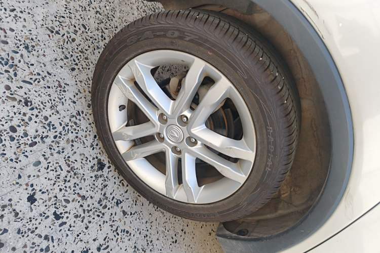 Used CHANGAN CS35 2017 1.6L Automatic Luxury Model Right Rear Wheel Hub