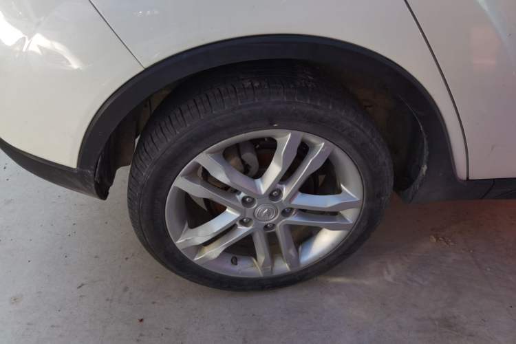 Used CHANGAN CS35 2017 1.6L Manual Luxury Model Right Rear Wheel Hub