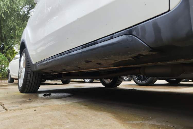 Used CHANGAN CS35 2017 1.6L Automatic Luxury Model Right Side Sill