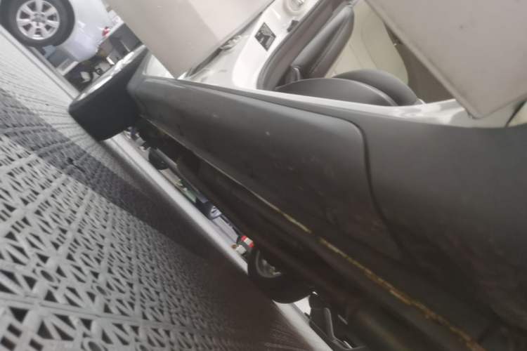 Used CHANGAN CS35 2017 1.6L Manual Luxury Model Right Side Sill