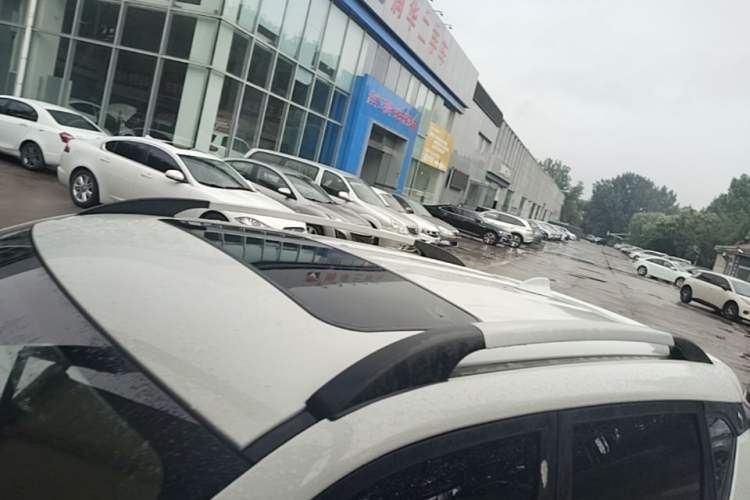 Used CHANGAN CS35 2017 1.6L Manual Luxury Model Roof
