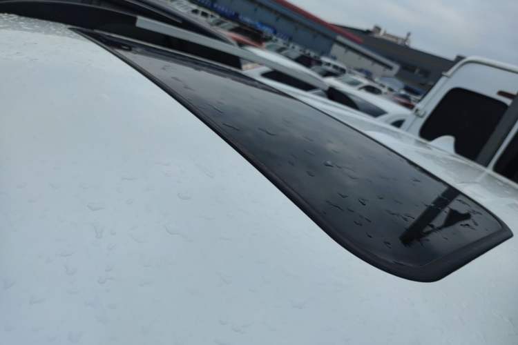 Used CHANGAN CS35 2017 1.6L Manual Luxury Model Roof