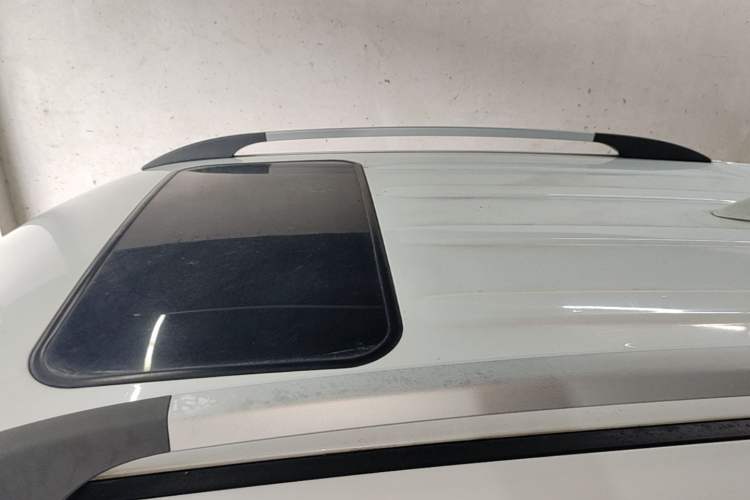 Used CHANGAN CS35 2017 1.6L Automatic Luxury Model Roof