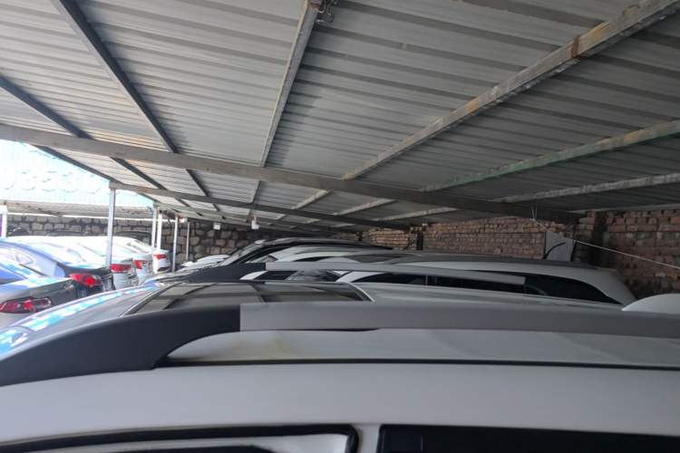 Used CHANGAN CS35 2017 1.6L Manual Luxury Model Roof