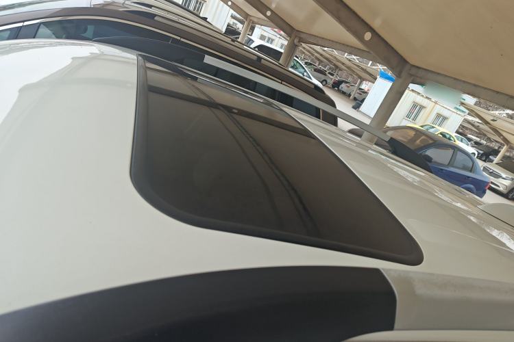 Used CHANGAN CS35 2017 1.6L Manual Luxury Model Roof