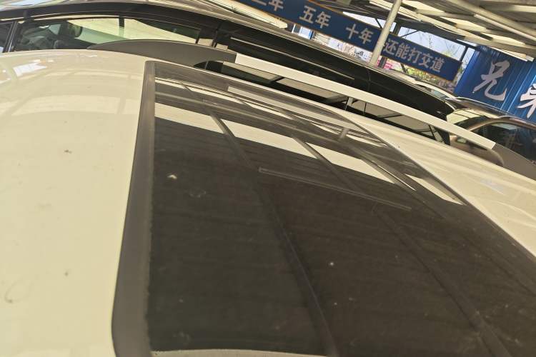 Used CHANGAN CS35 2017 1.6L Manual Luxury Model Roof