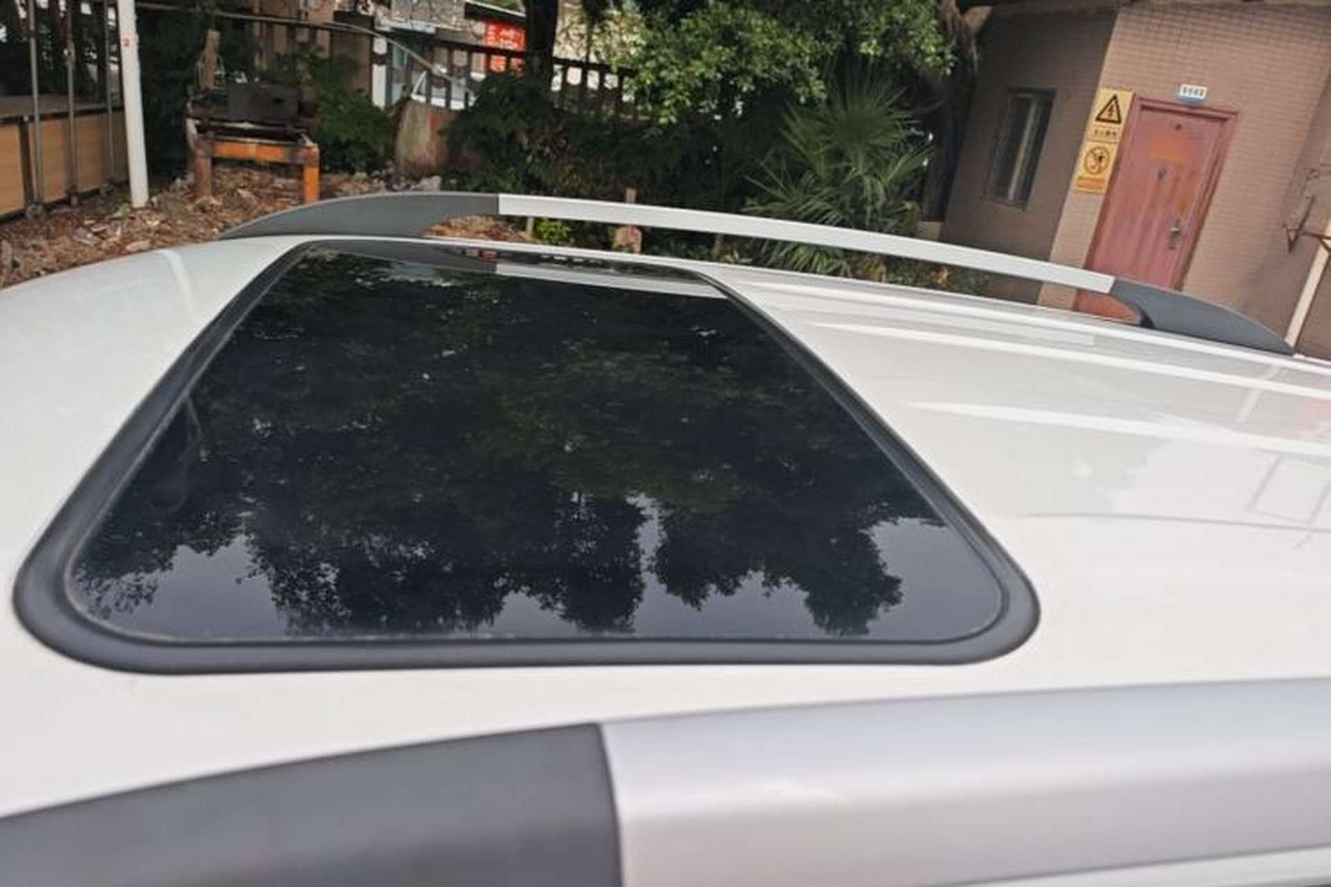 Used CHANGAN CS35 2017 1.6L Automatic Luxury Model Roof