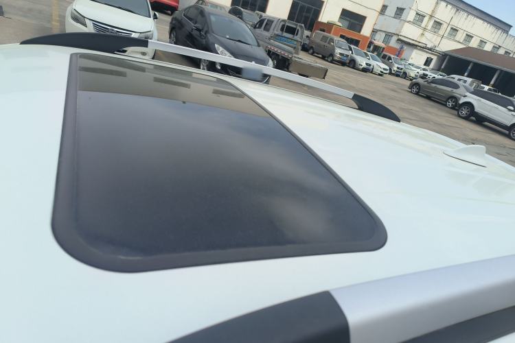 Used CHANGAN CS35 2017 1.6L Manual Luxury Model Roof