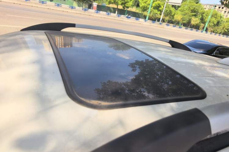 Used CHANGAN CS35 2017 1.6L Automatic Prestige Model Roof