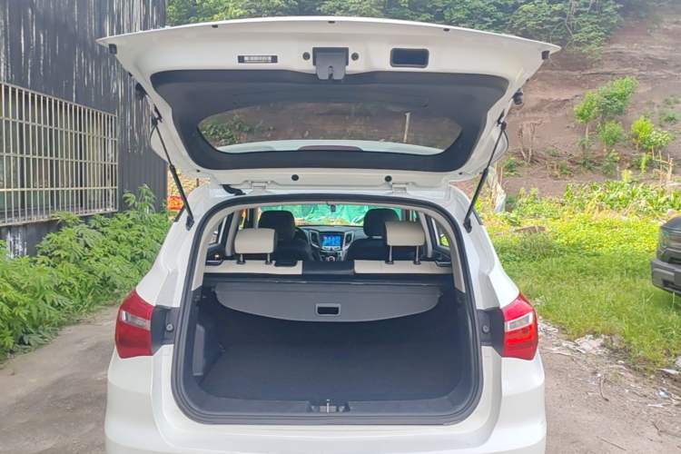 Used CHANGAN CS35 2017 1.6L Manual Luxury Model Trunk