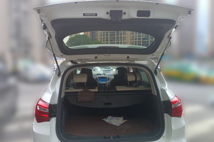 Used CHANGAN CS35 2017 1.6L Manual Luxury Model Trunk