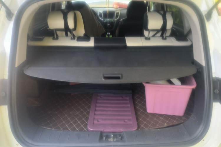 Used CHANGAN CS35 2017 1.6L Manual Luxury Model Trunk