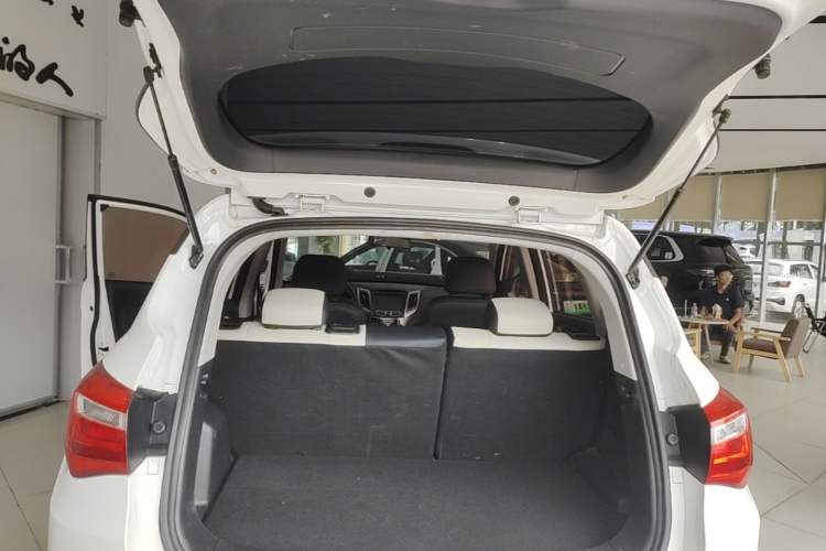 Used CHANGAN CS35 2017 1.6L Manual Luxury Model Trunk