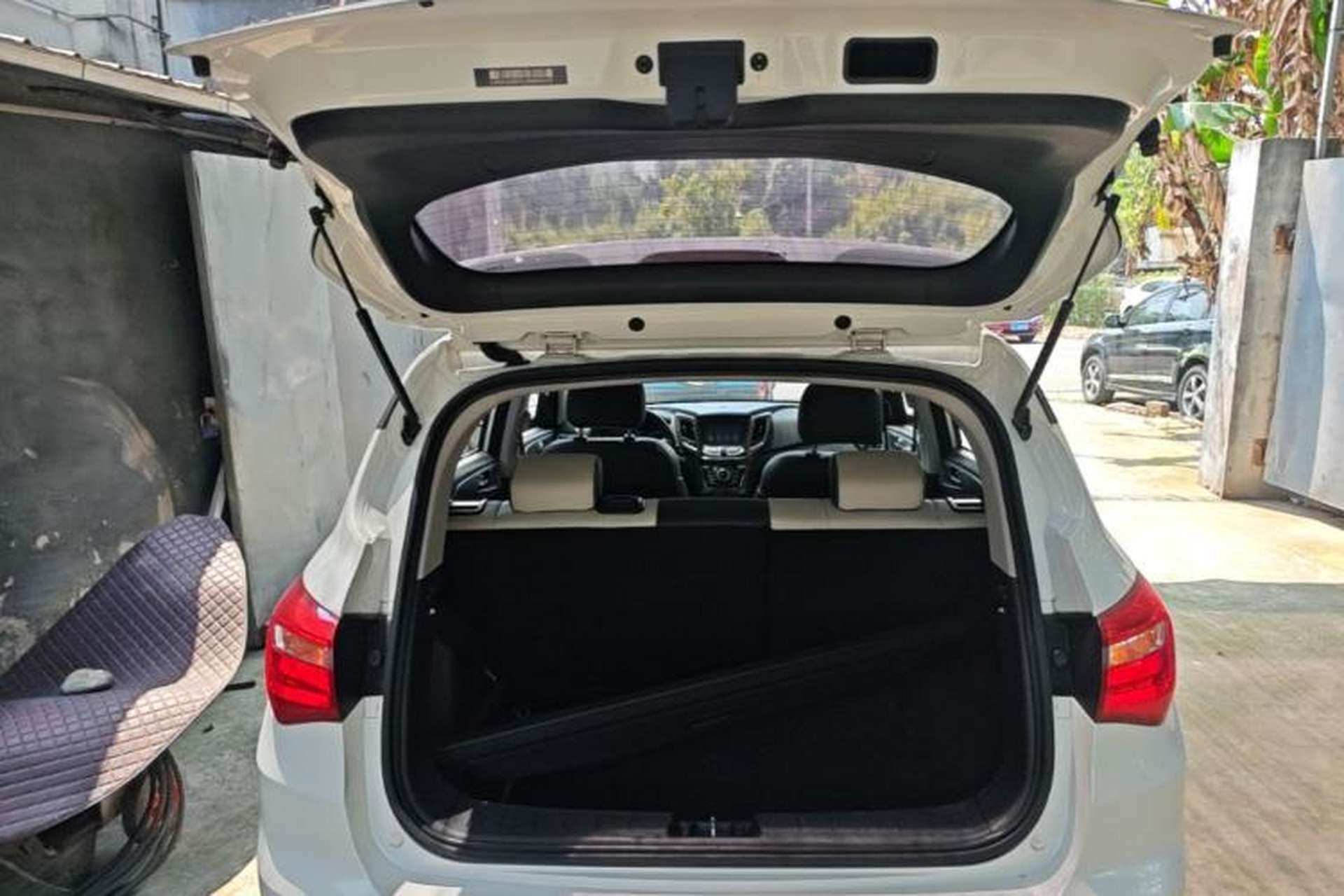 Used CHANGAN CS35 2017 1.6L Manual Luxury Model Trunk