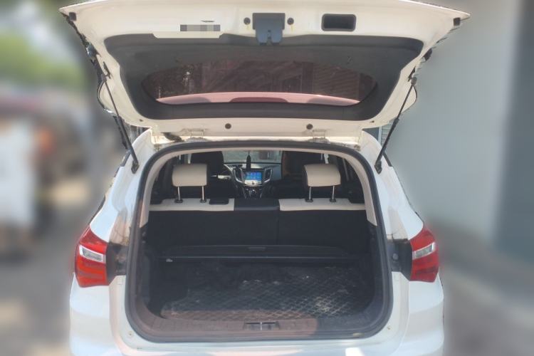 Used CHANGAN CS35 2017 1.6L Manual Luxury Model Trunk