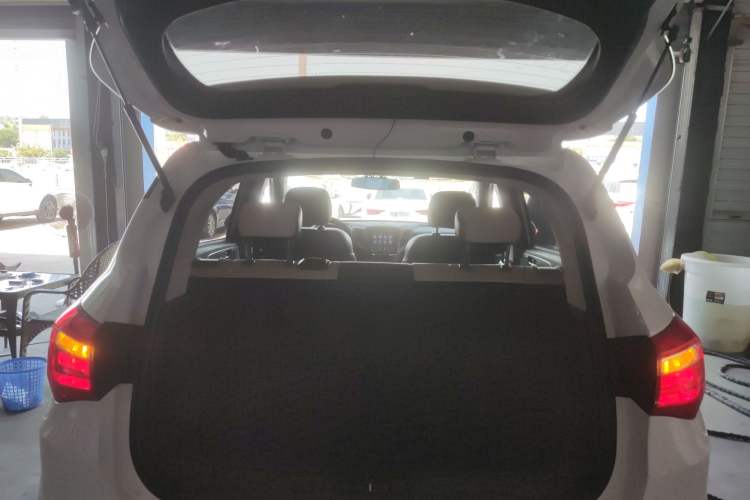Used CHANGAN CS35 2017 1.6L Manual Luxury Model Trunk