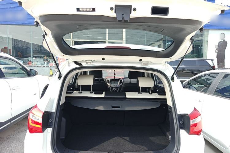 Used CHANGAN CS35 2017 1.6L Manual Luxury Model Trunk