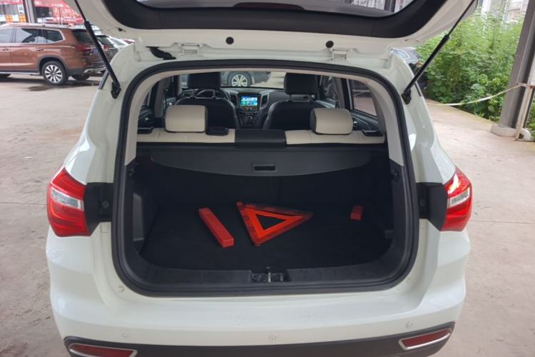 Used CHANGAN CS35 2017 1.6L Manual Luxury Model Trunk