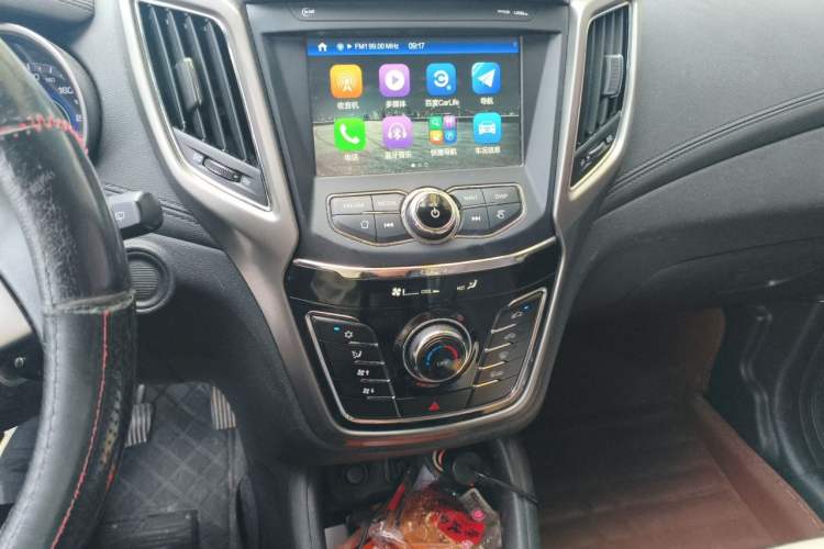Used CHANGAN CS35 2017 1.6L Manual Luxury Model Audio And AC Panel