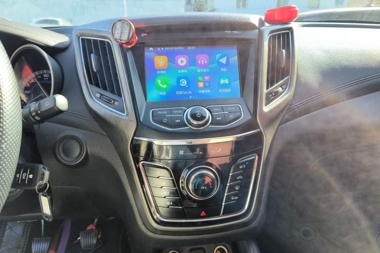 Used CHANGAN CS35 2017 1.6L Manual Luxury Model Audio And AC Panel